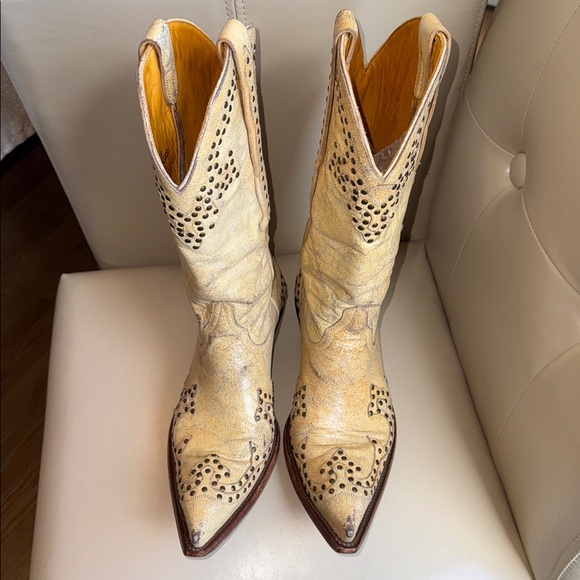 Old Gringo- Rare Vintage Studded Cowgirl Boots - /Color: Sand-Size 7 - Picture 2 of 7